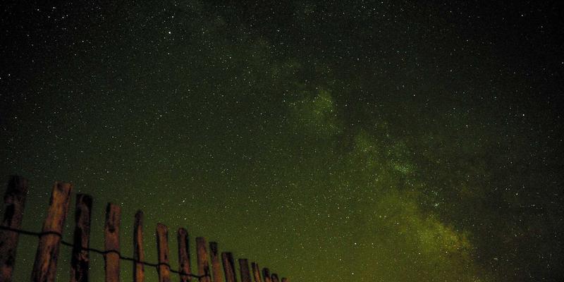 IPv6规模化部署的挑战与解决方案：深度解析过渡技术与安全考量