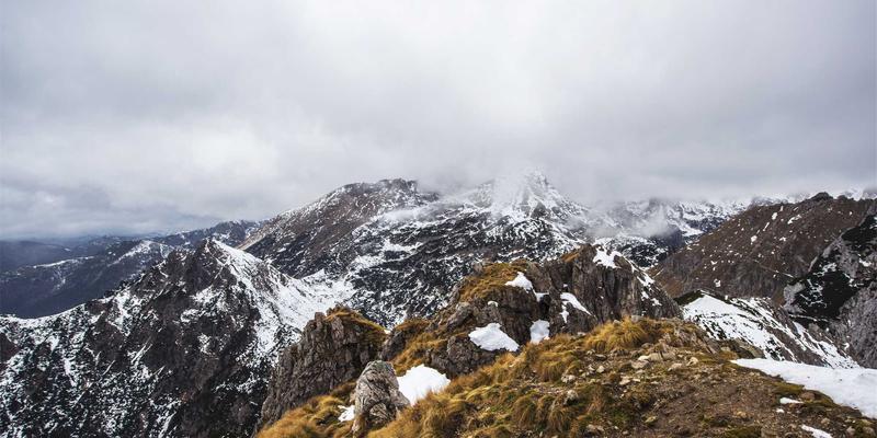 从NFV到CNF：网络功能虚拟化与容器化融合的IT知识革命